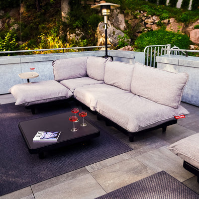 Upgrade your outdoor leisure with Fatboy's Paletti 4-Seater, blending elegance and practicality for the ultimate Canadian outdoor experience.