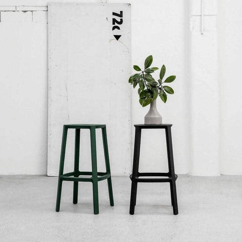 The TOOU Cadrea counter stool is a fresh take on a classic design. With its lightweight, weatherproof construction and comfortable design, it's the perfect addition to any space. Its familiar shape will evoke memories while adding a contemporary touch to your décor.